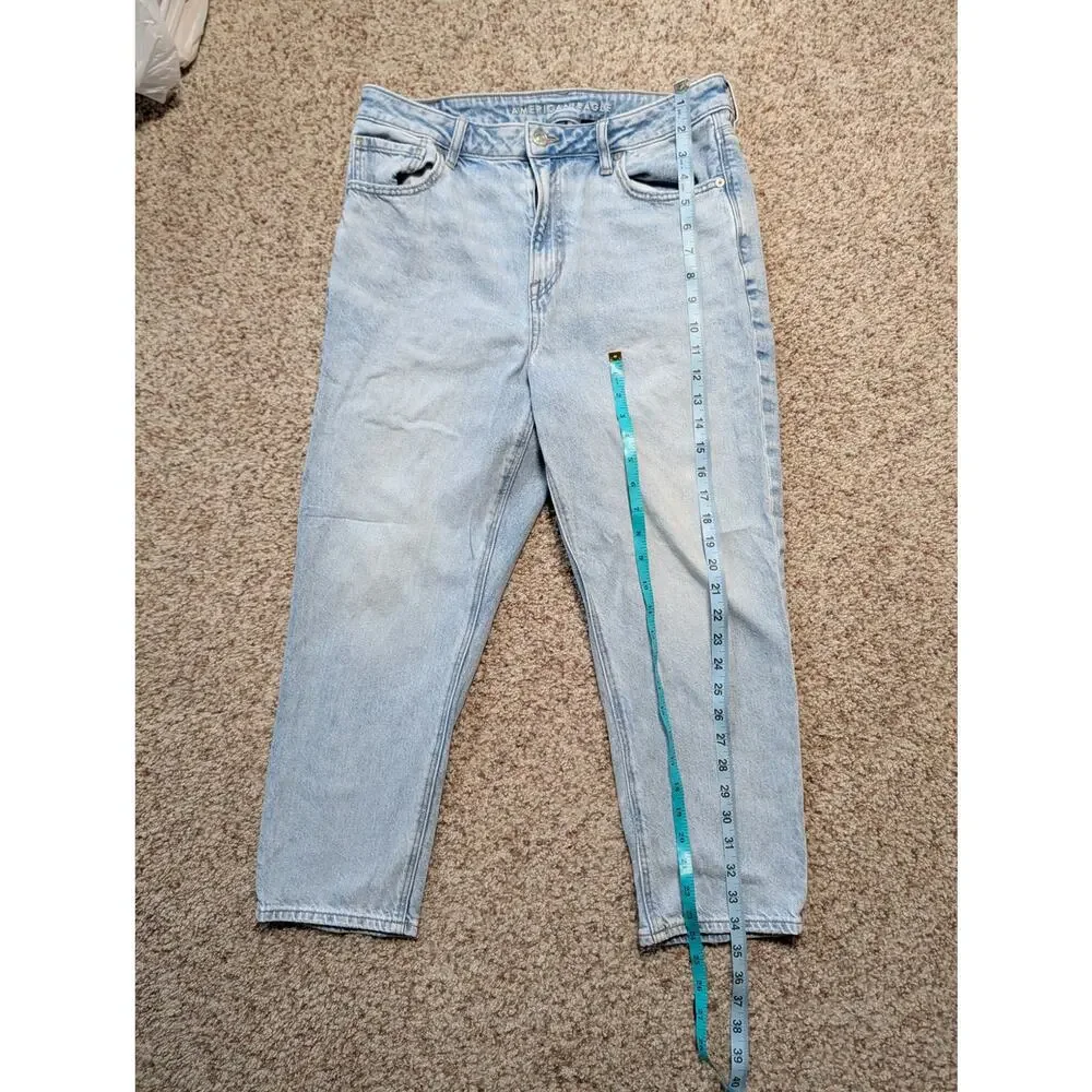 American Eagle Women's Mom Jean Strigid Light Wash Denim Cotton Pants 12 X-Short - Picture 5 of 9